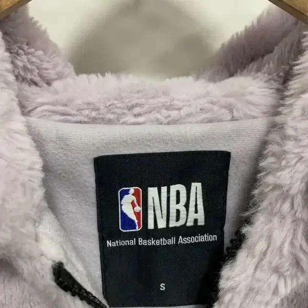 여S/NBA 퍼 자켓