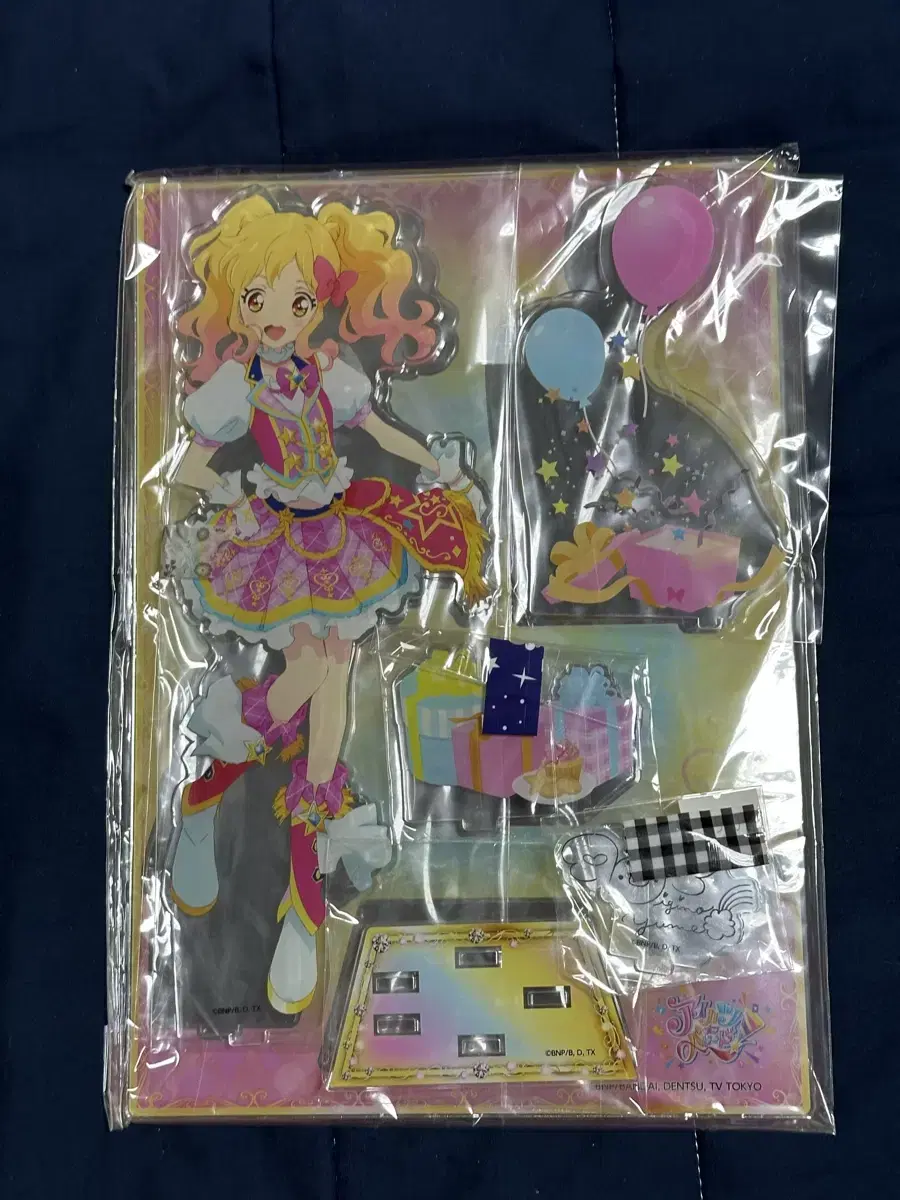 Today only) Aikatsu Stars Niji no Yume acrylic Diorama