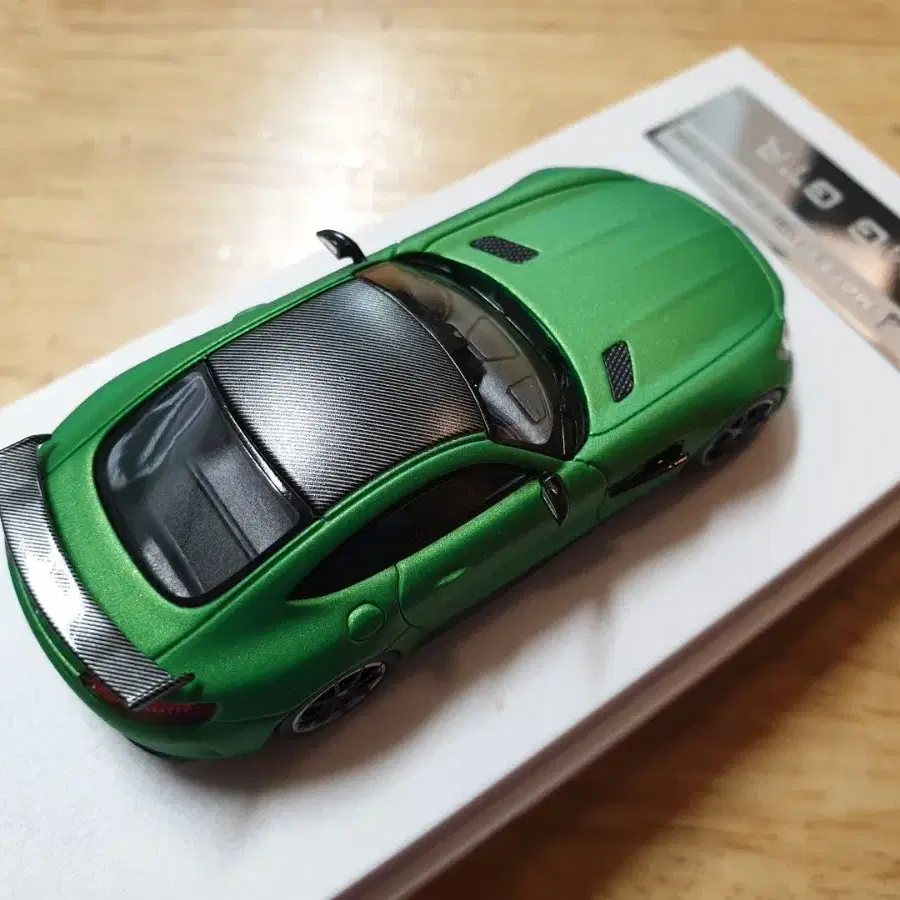 다이캐스트 mj  amg gtr 1:64  1/64