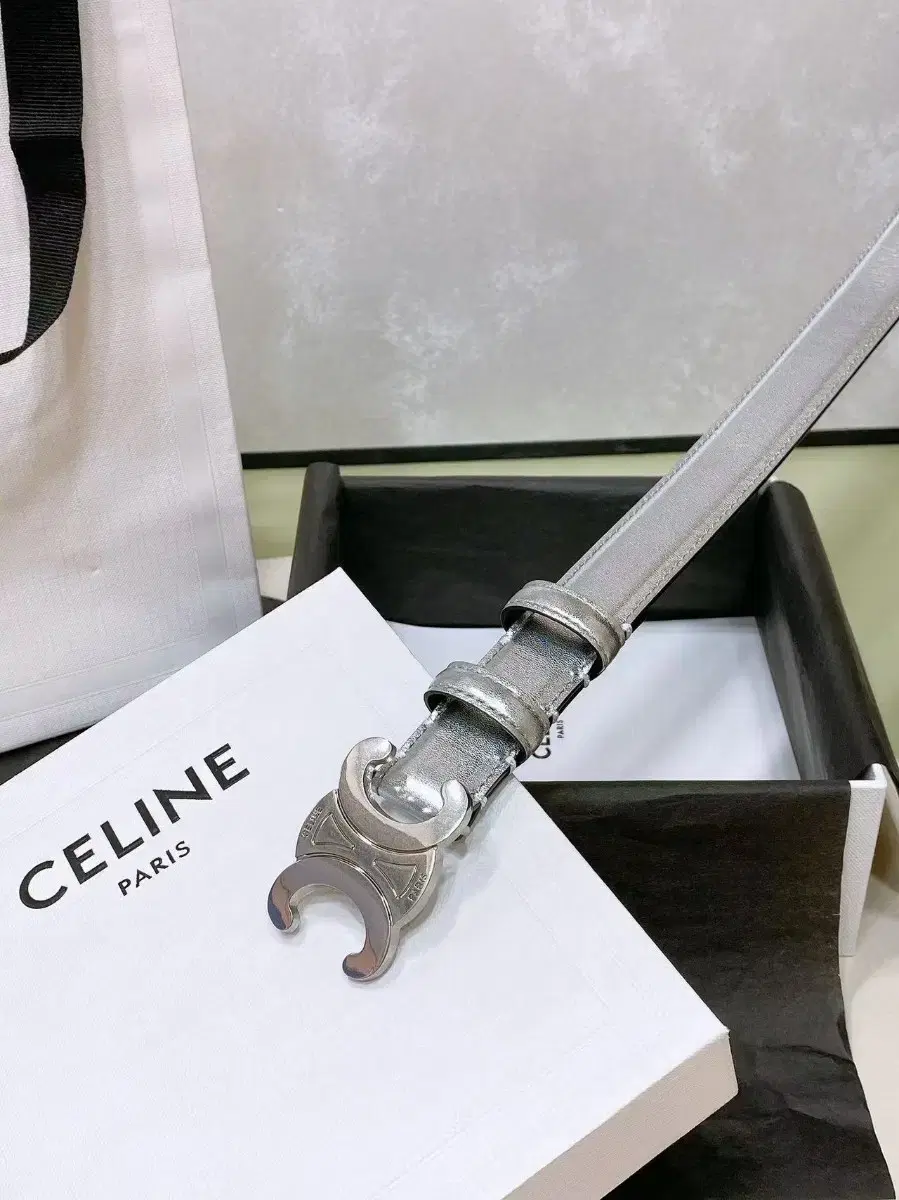 Celine개선문 소가죽 벨트  너비 2.5cm