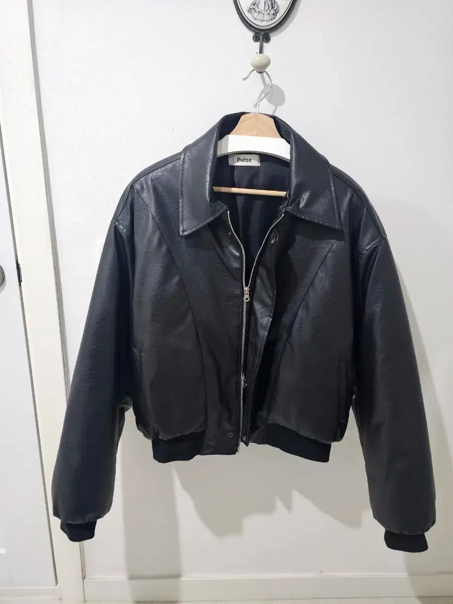 Pulse Leather Crop Padding