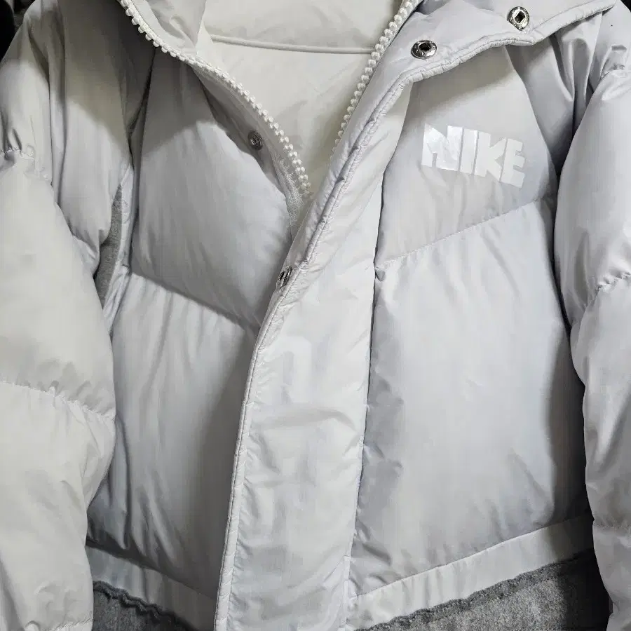 Nike  Sacai NRG 나이키 사카이 패딩 발매가 90만