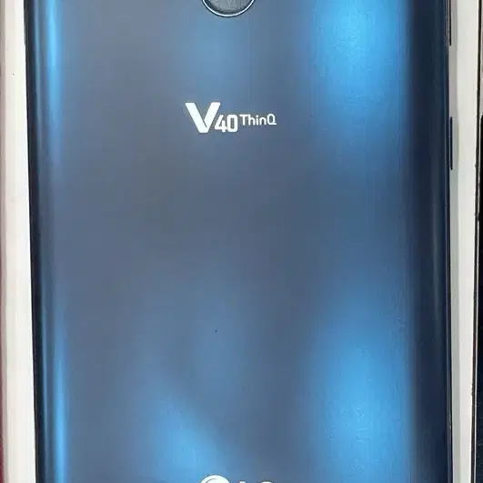 LG V40 thinQ