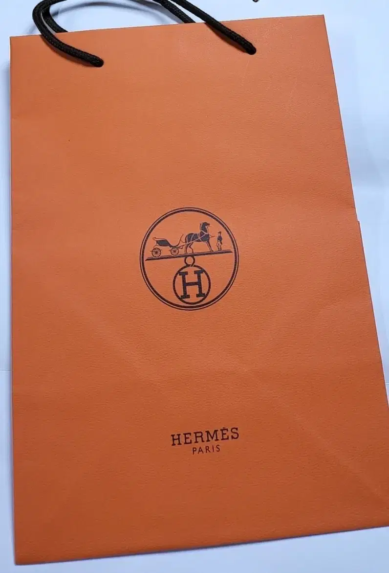 Hermès shopping bag