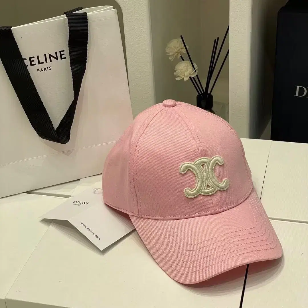 Celine Baseball Cap (M) Head circumference 58 cm