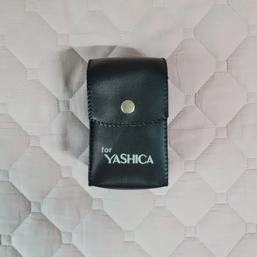 YASHICA FX-D QUARTZ/CS-201 auto