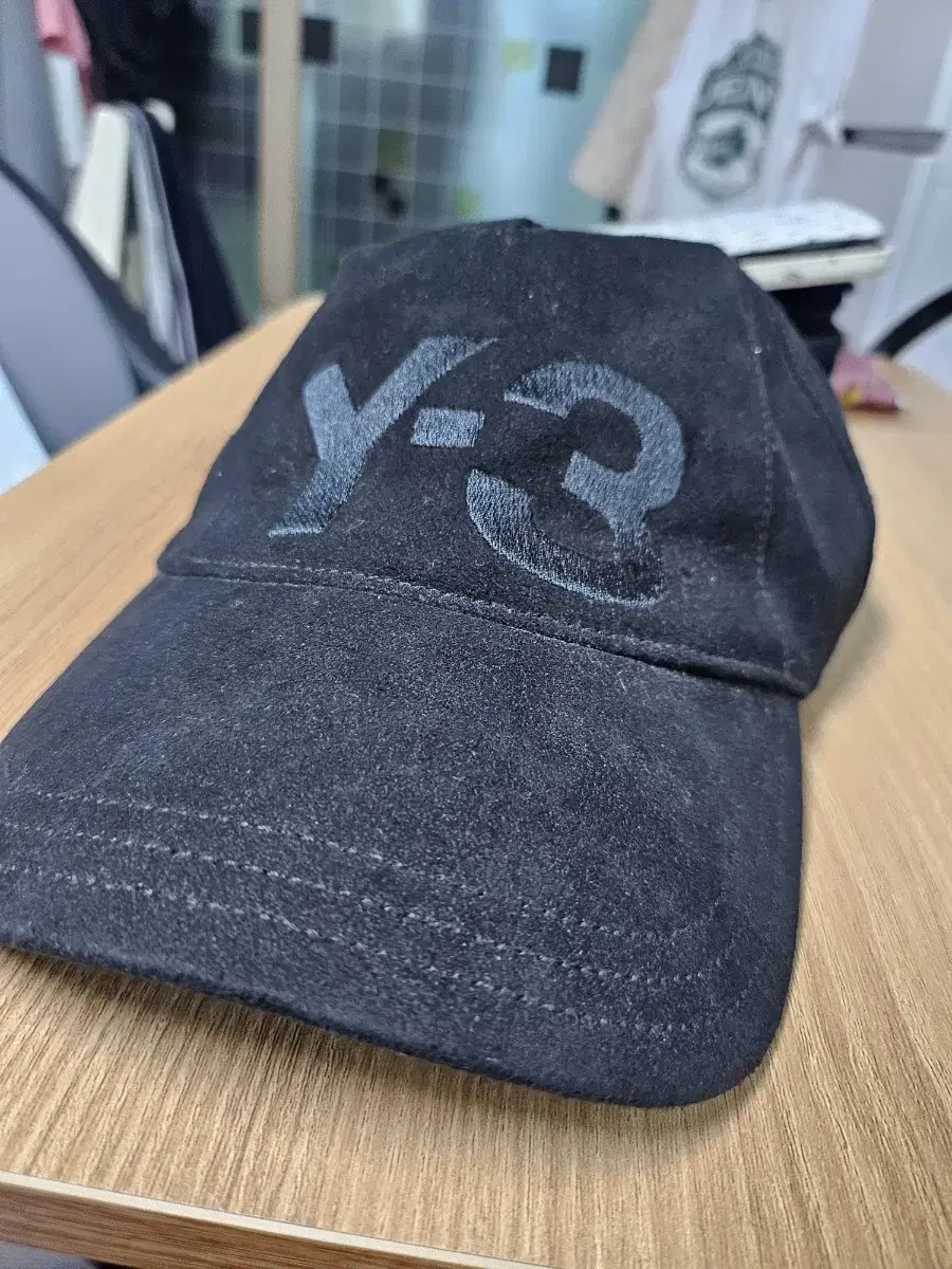 y3 모자