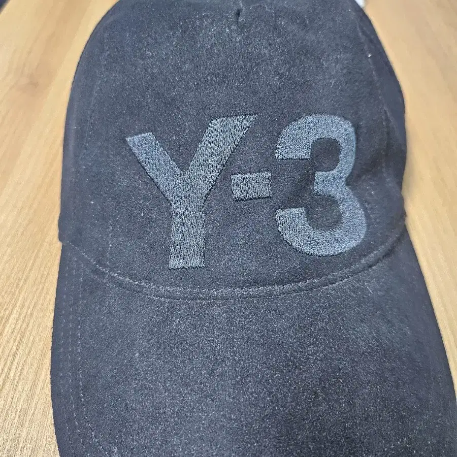 y3 모자