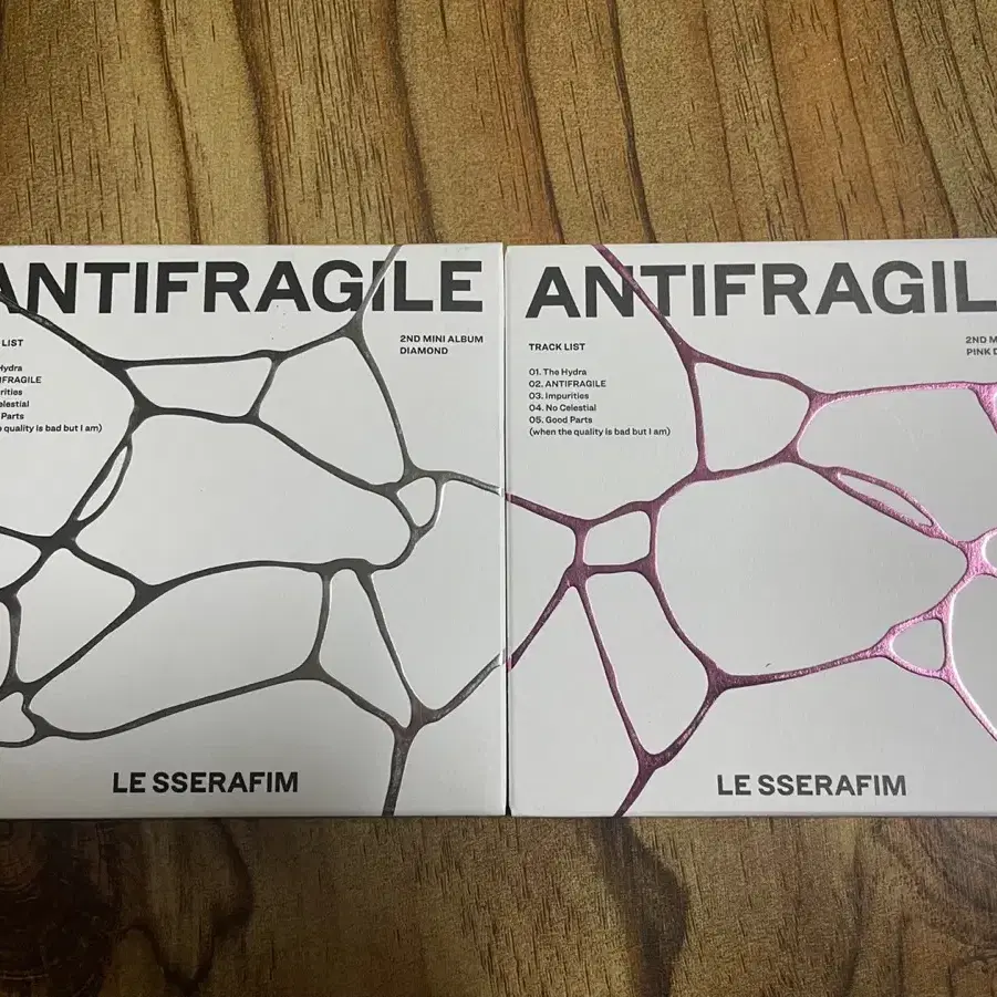 르세라핌 - ANTIFRAGILE 앨범 판매합니다.