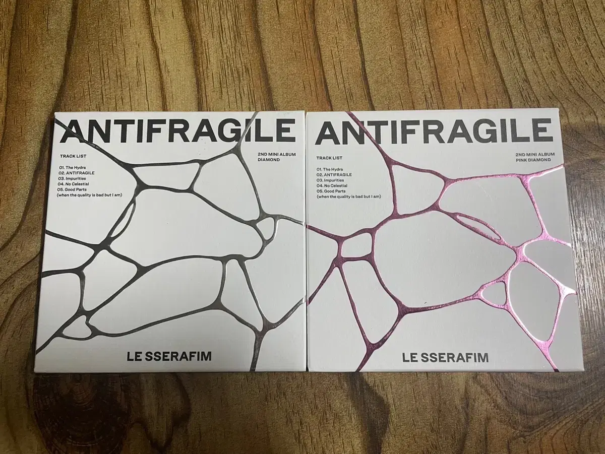 르세라핌 - ANTIFRAGILE 앨범 판매합니다.