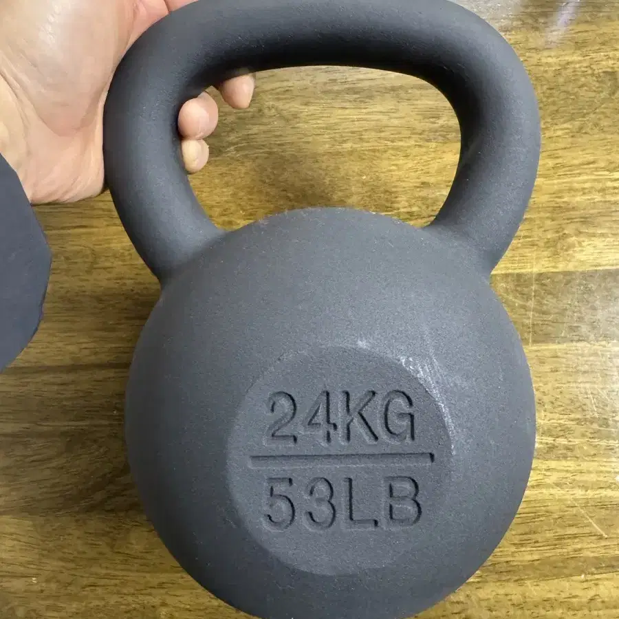 케틀벨 24KG 판매합니다.