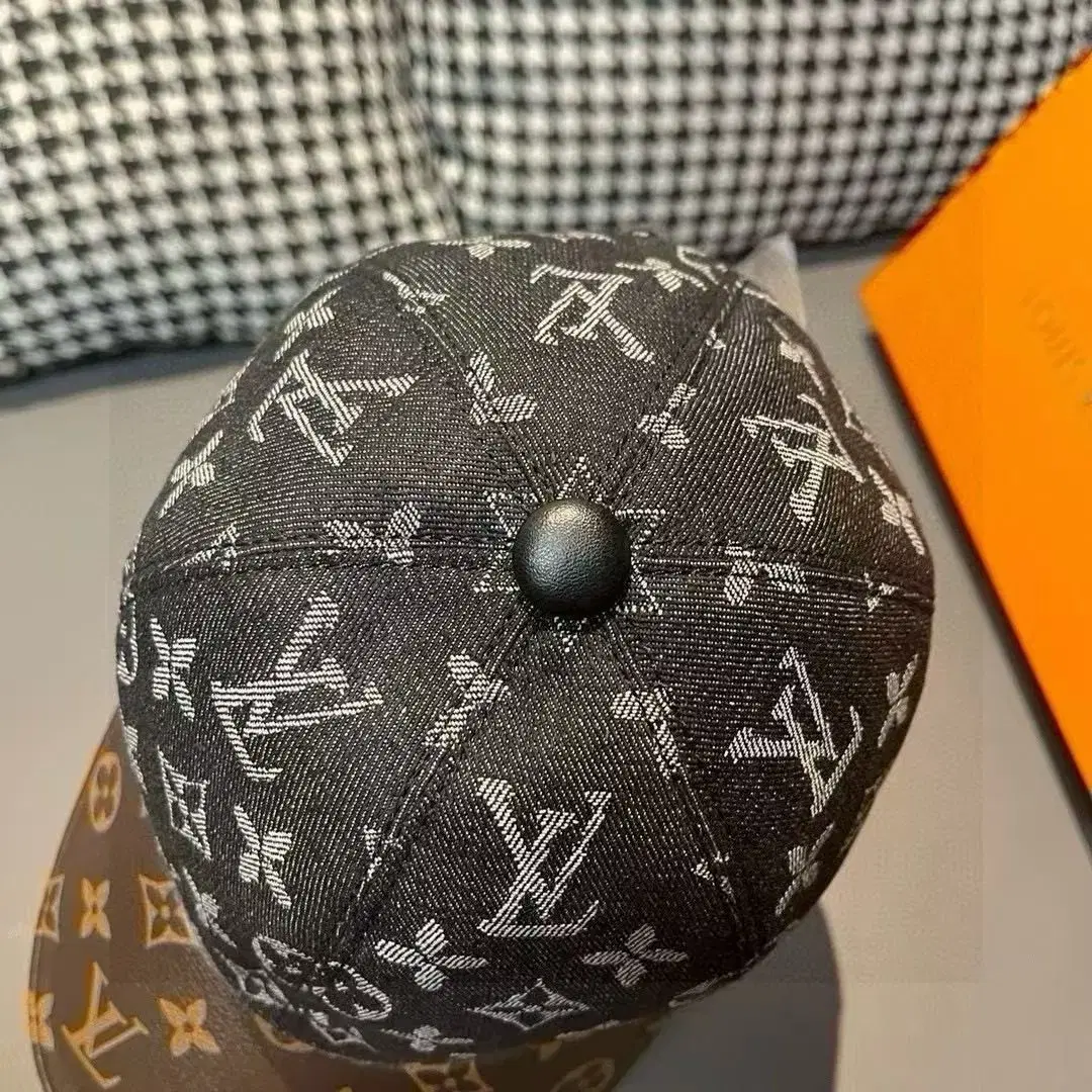 LOUIS VUITTON 야구모자 (M) 머리둘레 56-58cm