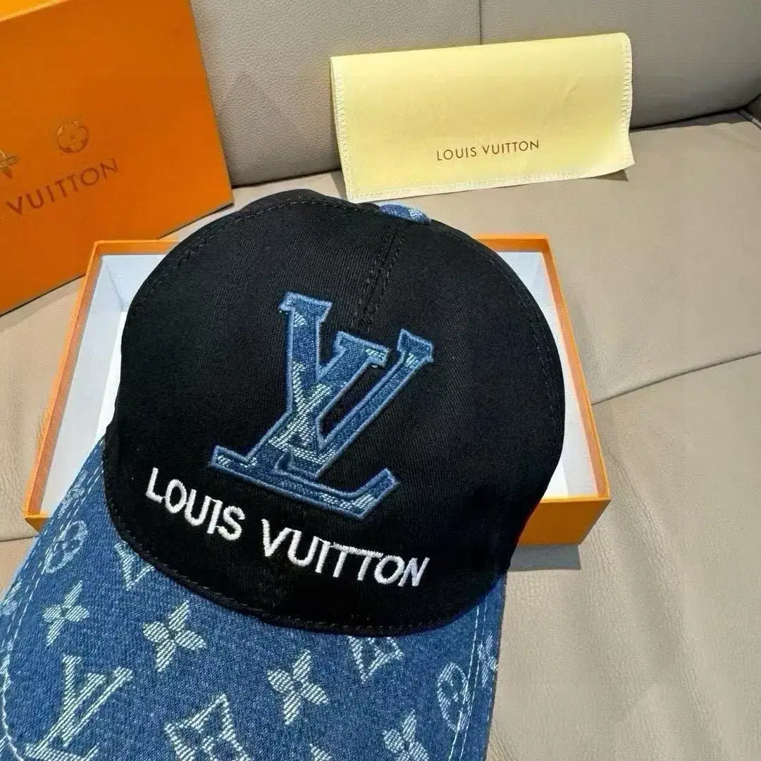 LOUIS VUITTON 야구모자 (M) 머리둘레 56-58cm