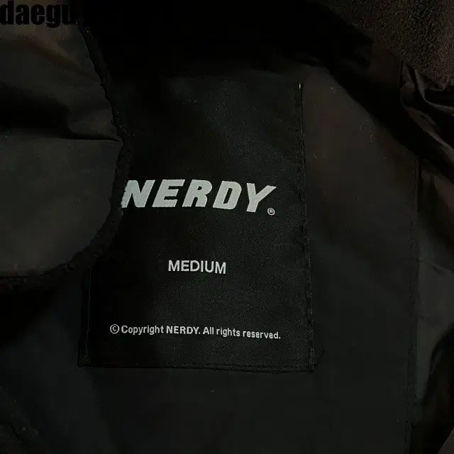 MEDIUM 100- NERDY JUMPER 널디 패딩 점퍼