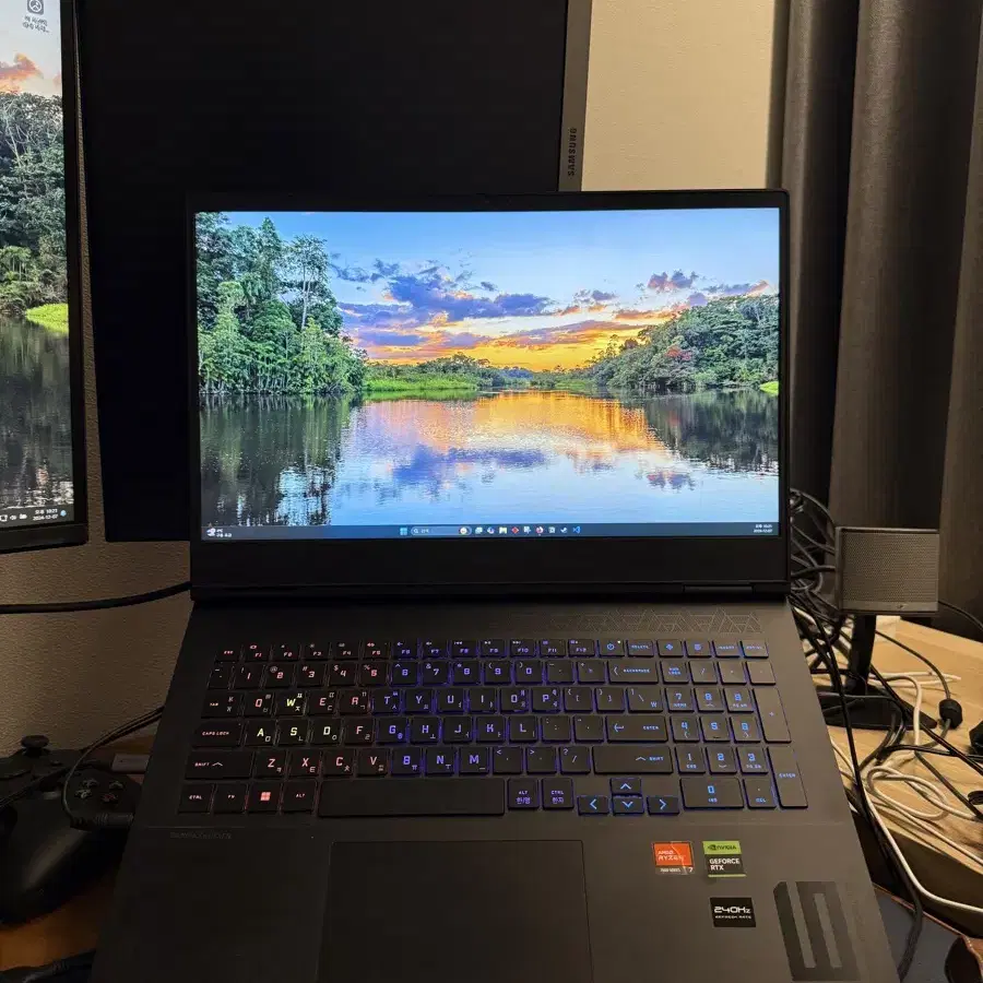 HP OMEN 16 / Ryzen 7 7840HS / RTX 4060