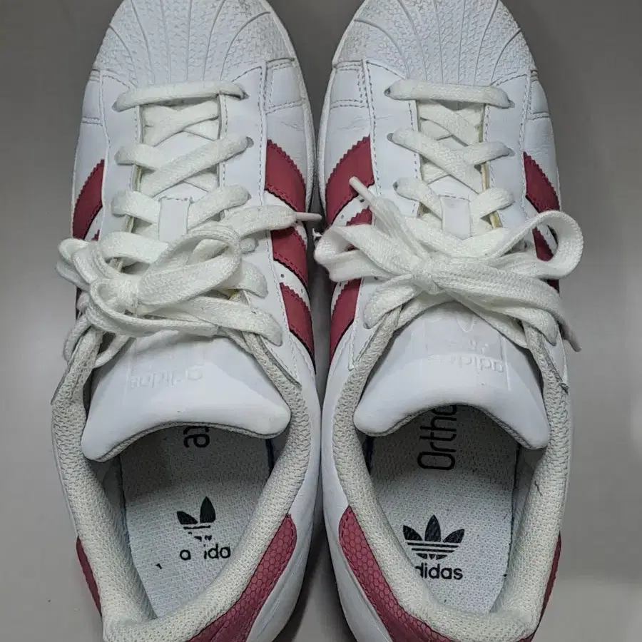 Adidas Originals Superstars (245)