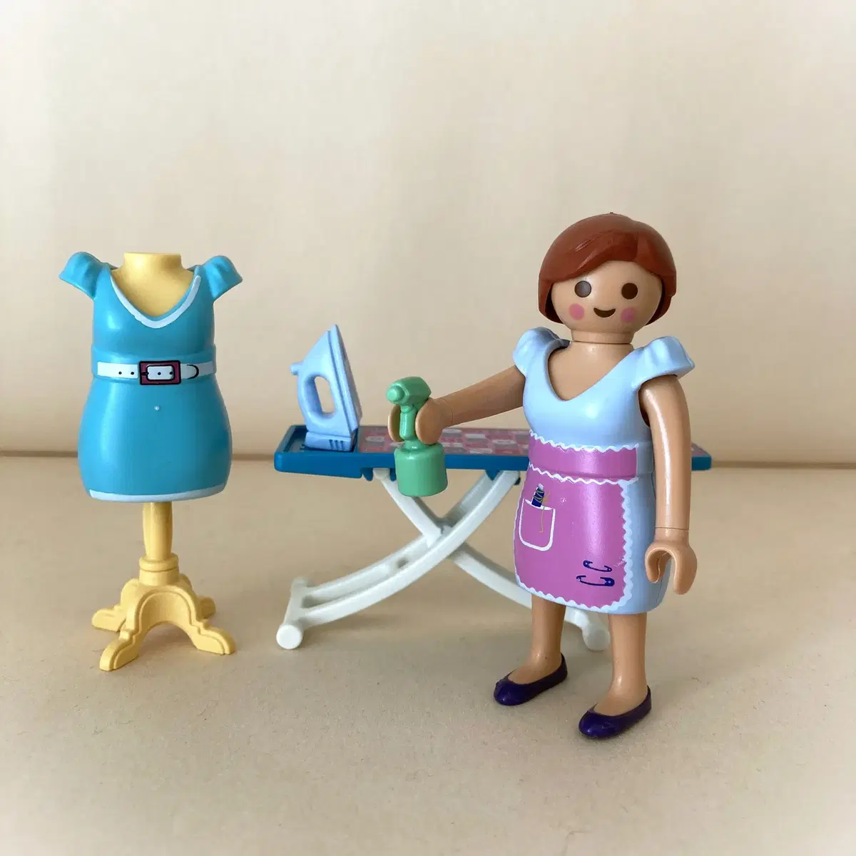 Playmobil Ironing Set + Mannequin Stand + Dress