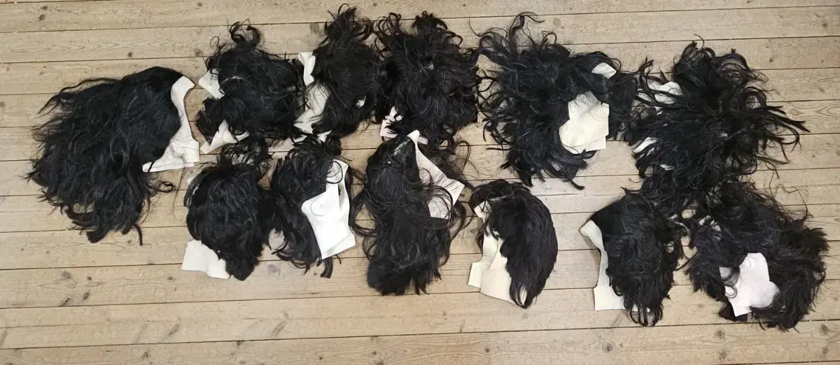 Sell 12 hairdressing practice wigs in bulk (4)