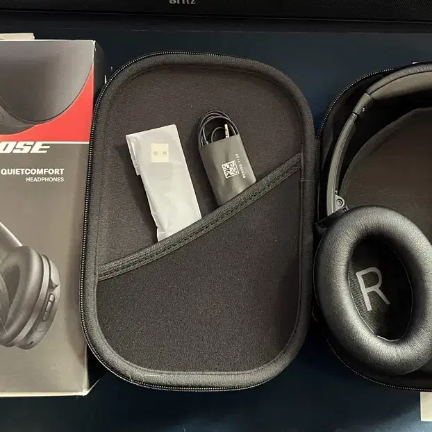 Bose QC 헤드폰 (QC45 상위버젼) 팝니다