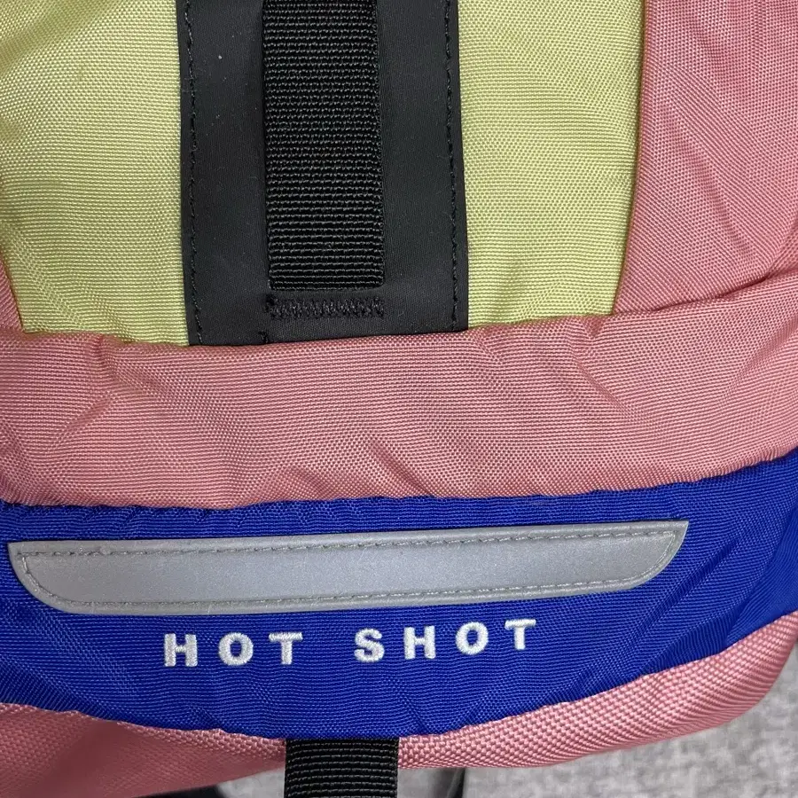 TNF HOT SHOT 한정판 모델