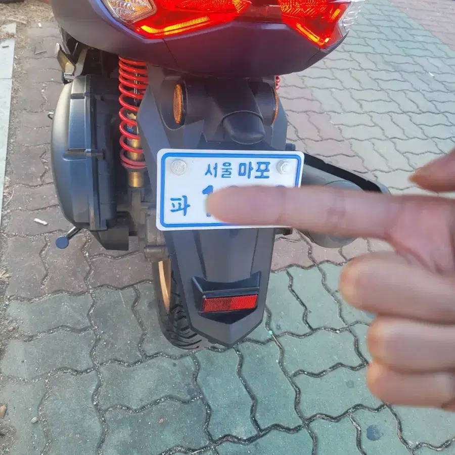 Nmax 125 무광블루 판매합니다