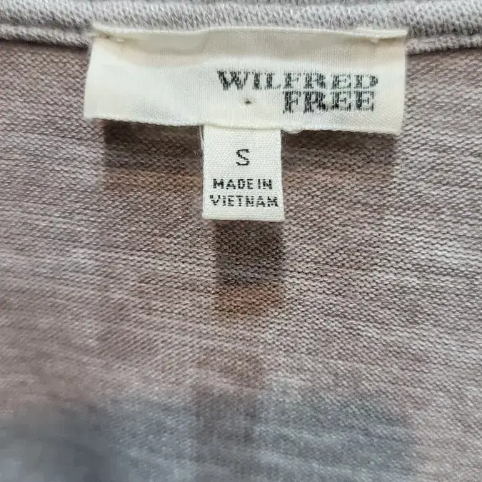 WILFRED FREE 여성 티 사이즈는 S