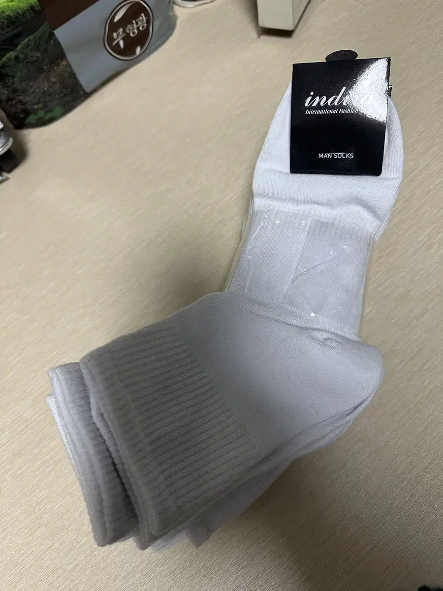 10 pairs of men's socks (new)