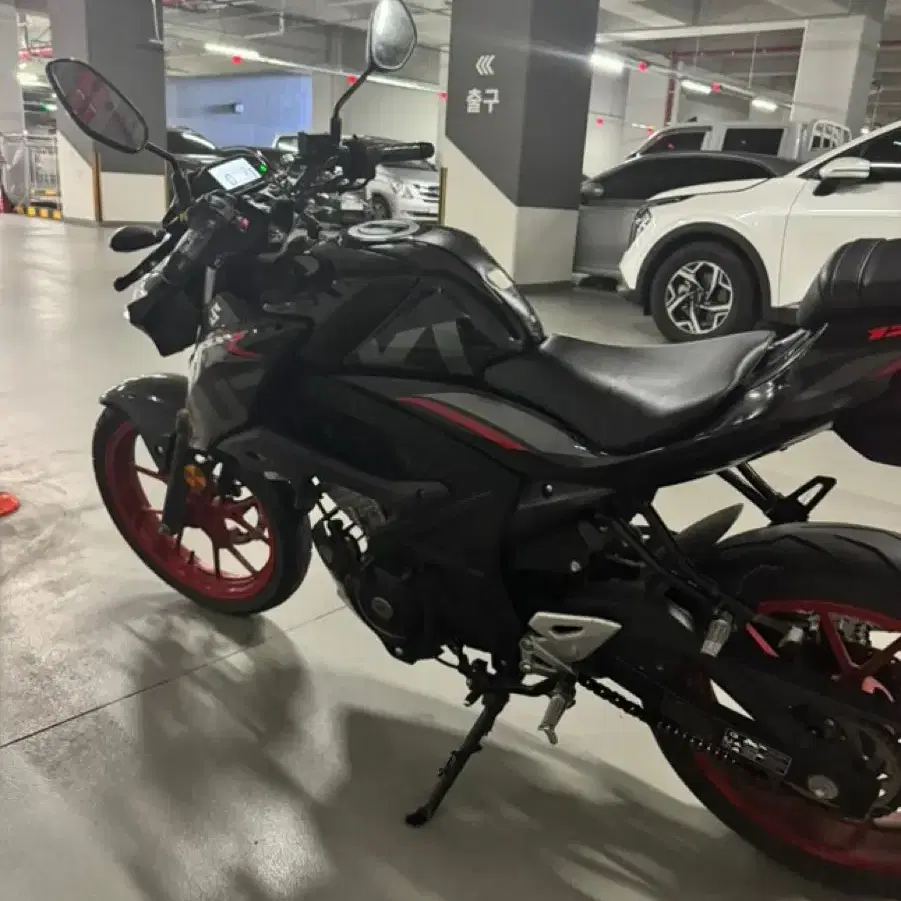 스즈키 GSXS 125