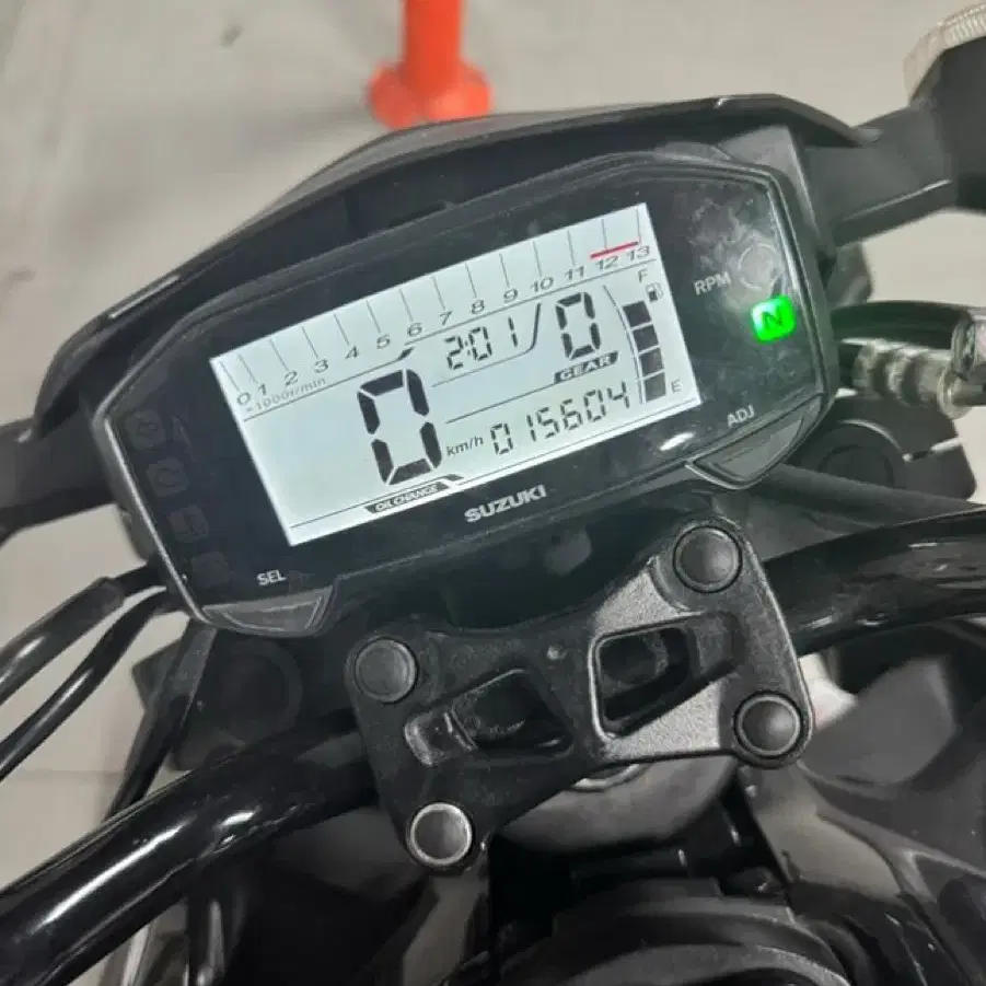 스즈키 GSXS 125