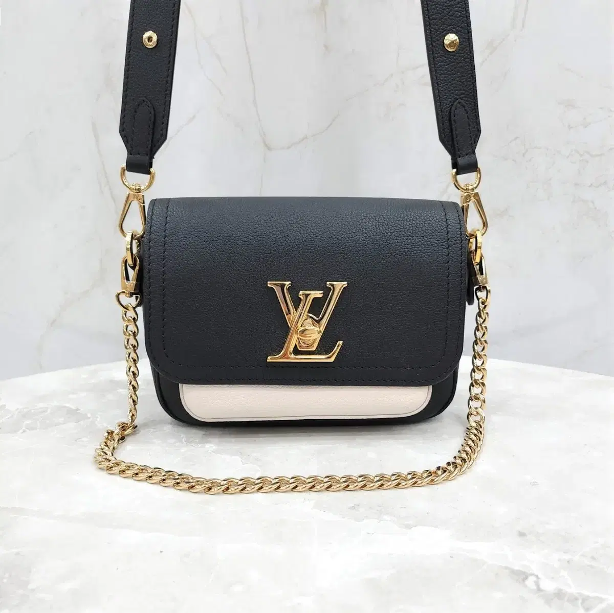 Louis Vuitton Lockme Tender Chain Shoulder Bag