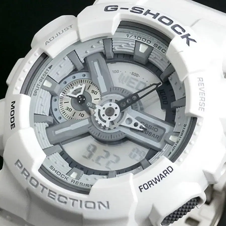 지샥 빅페이스 (G-SHOCK GA-110) 화이트 & 그레이 판매합니다