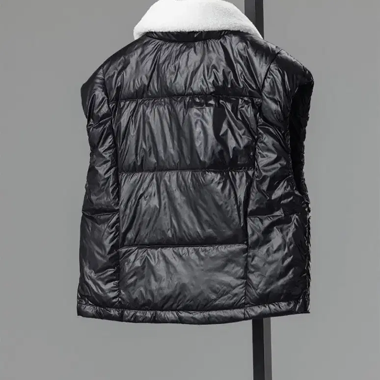 여성 골프웨어 SHORT PUFFER 조끼