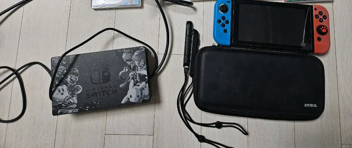 Sells Nintendo Switch Console + Original Accessories + Case + Charging Jack