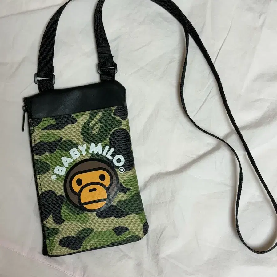 Bape 베이프 마일로 크로스백 미니