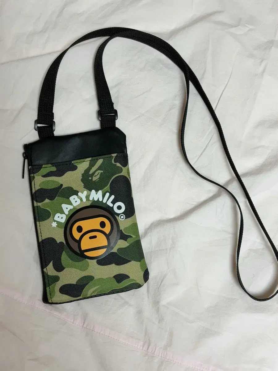 Bape 베이프 마일로 크로스백 미니