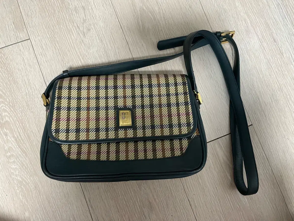 Dax Crossbody Bag