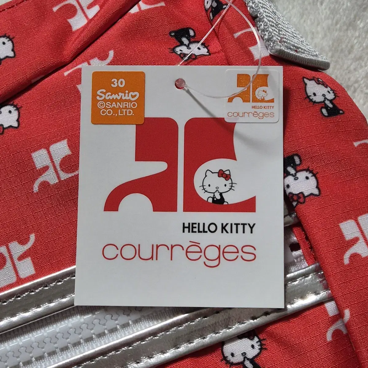 COURREGES x Hello kitty  꾸레주 키티 콜라보 크로스백