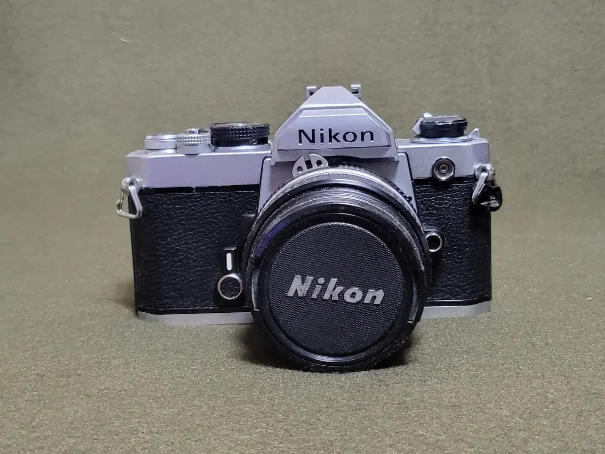 Nikon FM, MF 50mm 1.4 ren