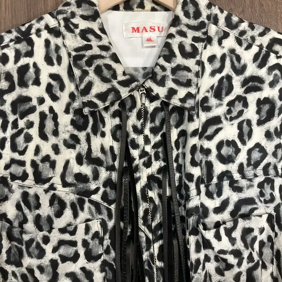 MASU 22ss 2ZIP-UP LEOPARD SILK SHIRT(46)