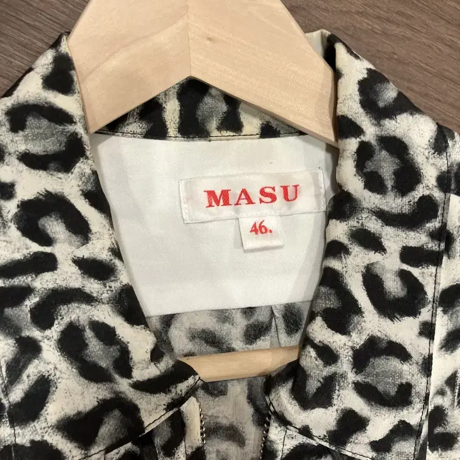 MASU 22ss 2ZIP-UP LEOPARD SILK SHIRT(46)