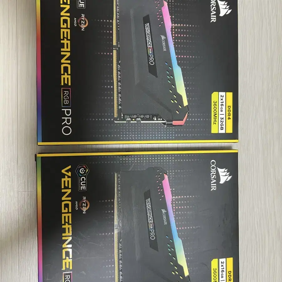 커세어 벤전스 DDR4 RGB PRO(AMD호환) 2세트 판매합니다.