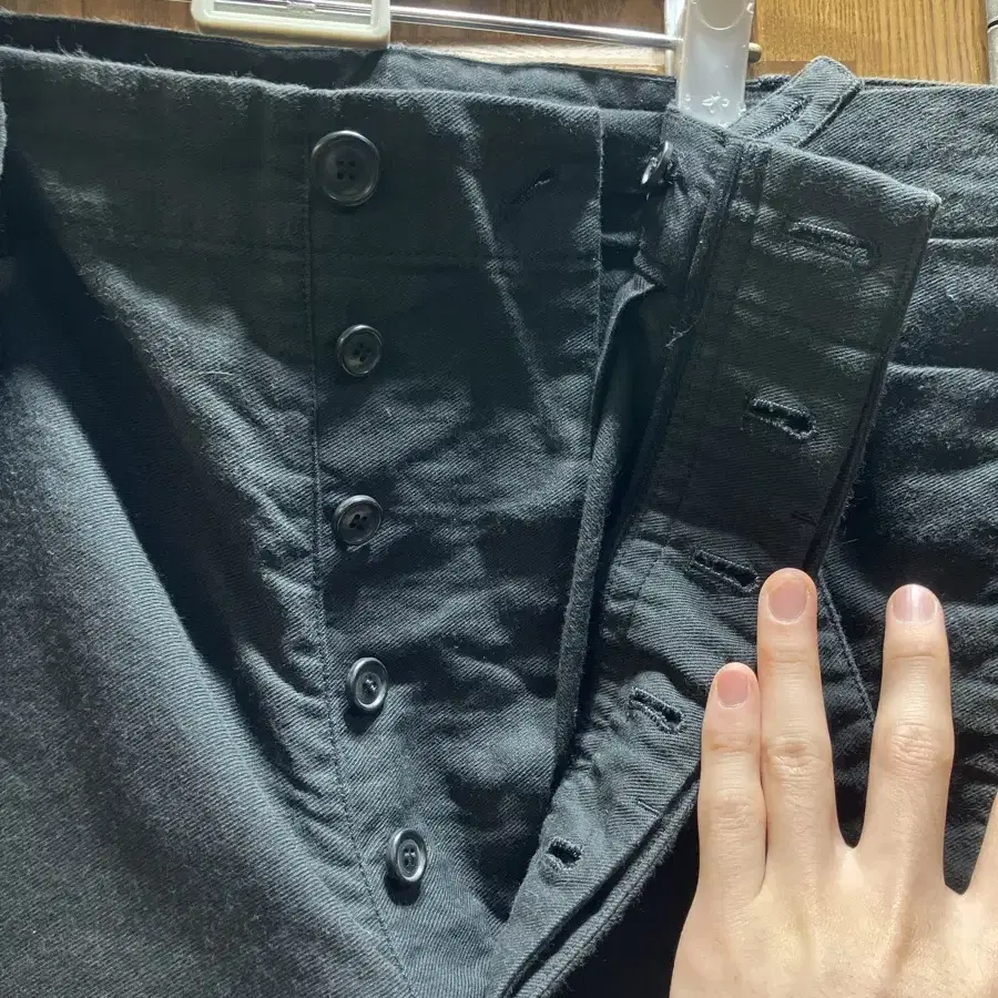 VISVIM CAMIS BRACEPANTS black (2)