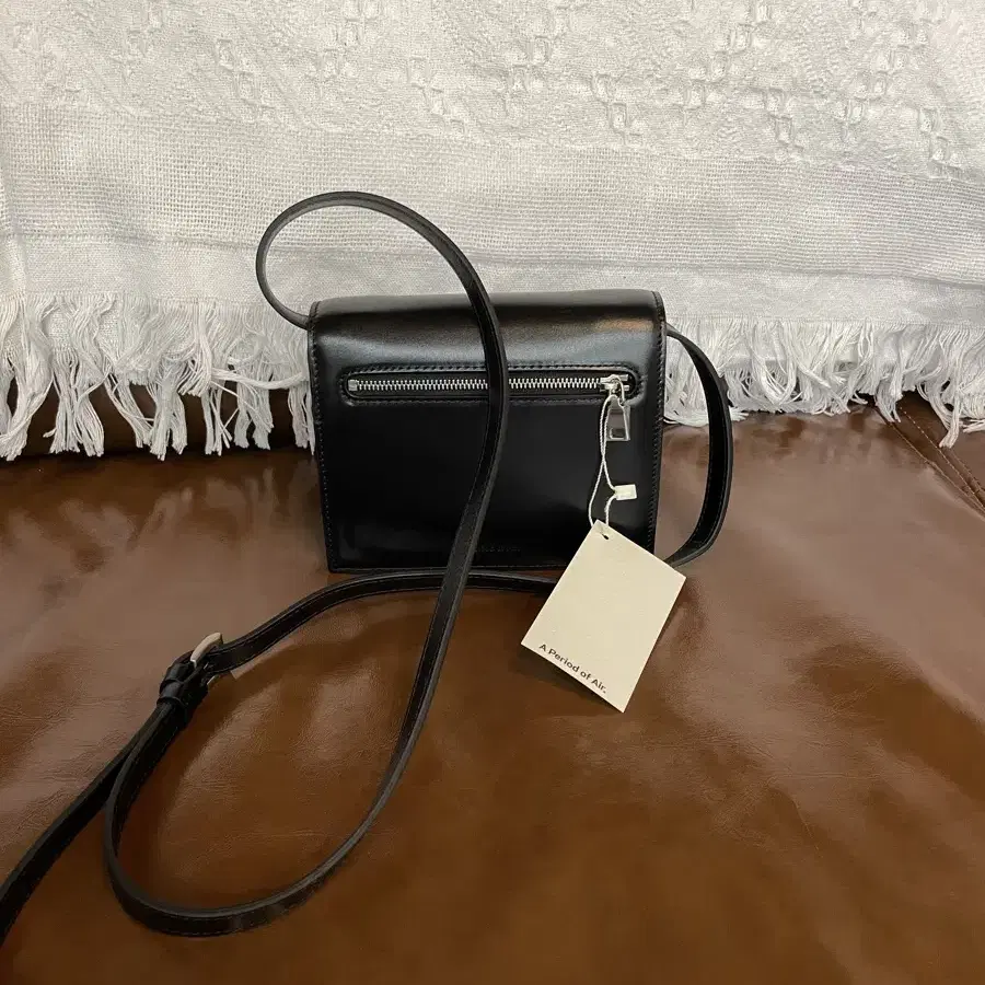 아포아 Comba Mini Bag Black 새상품 정가 219,000원