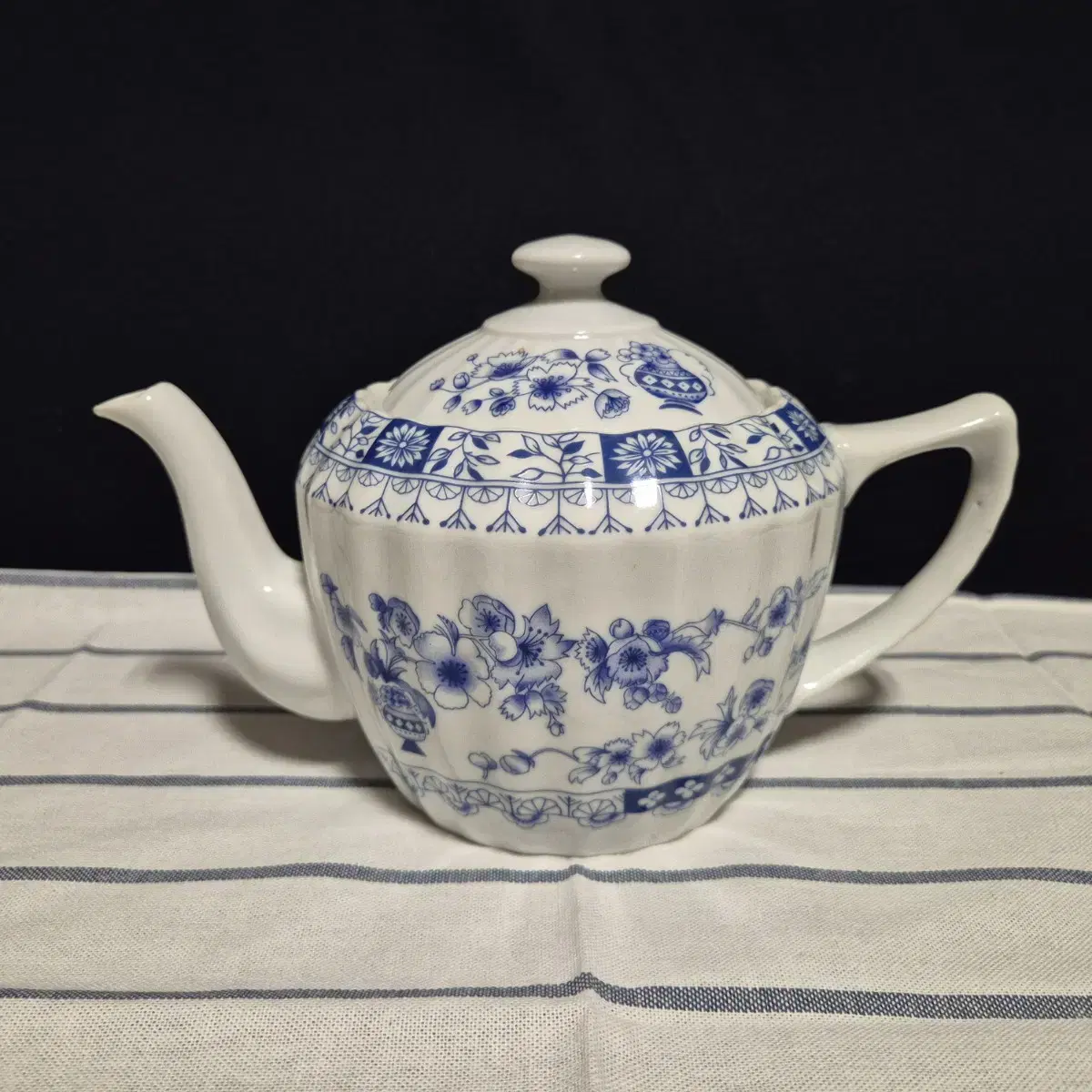 국적불명 Imperial Tea Pot