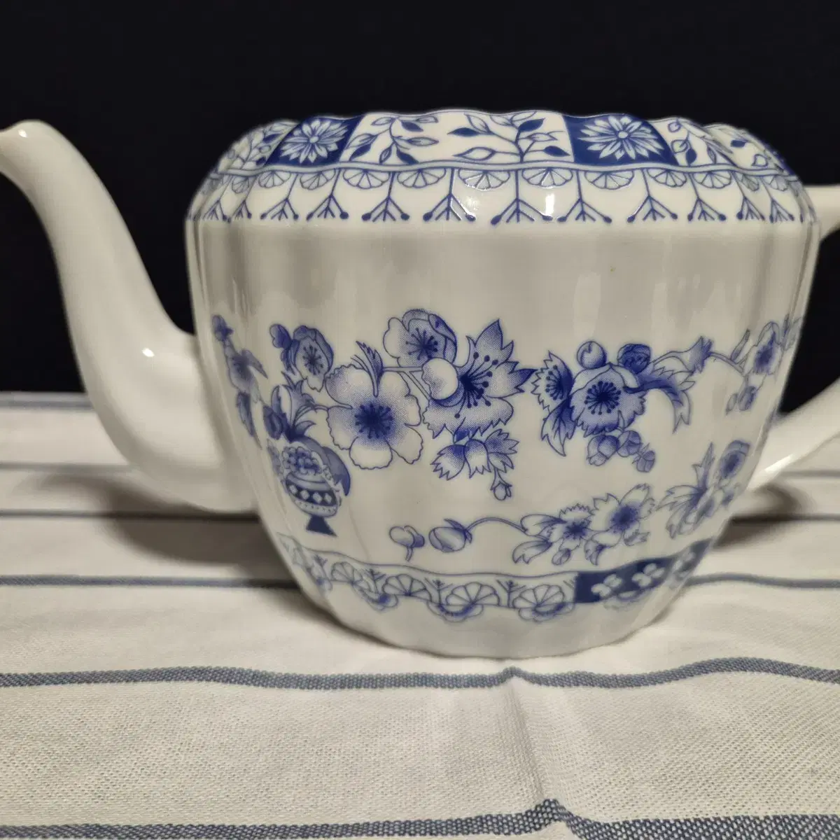 국적불명 Imperial Tea Pot