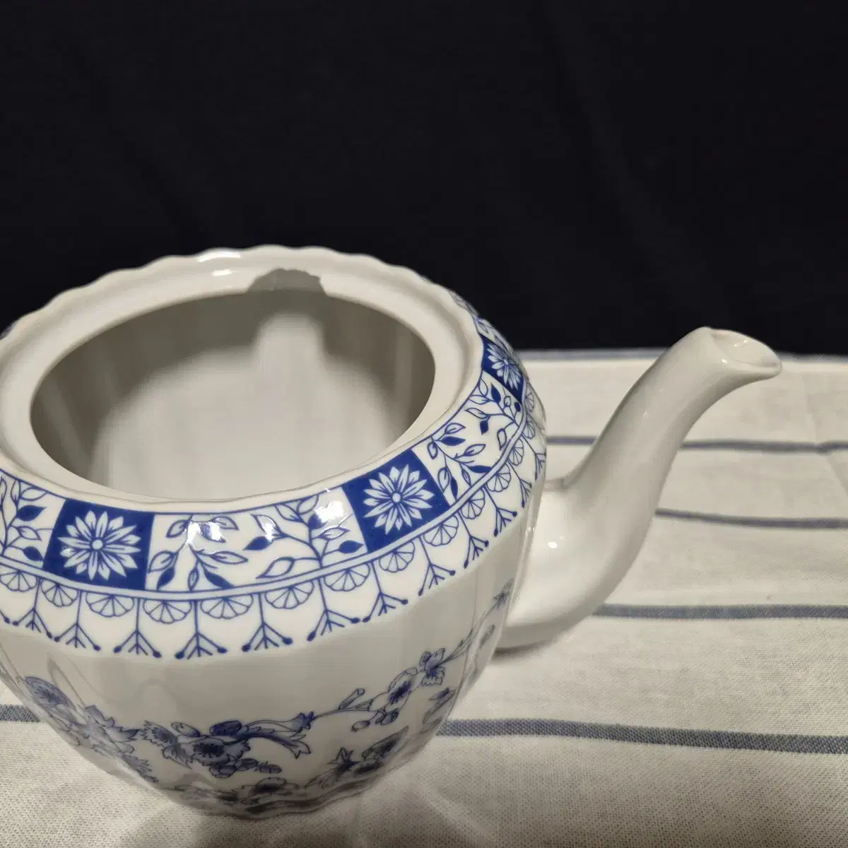 국적불명 Imperial Tea Pot