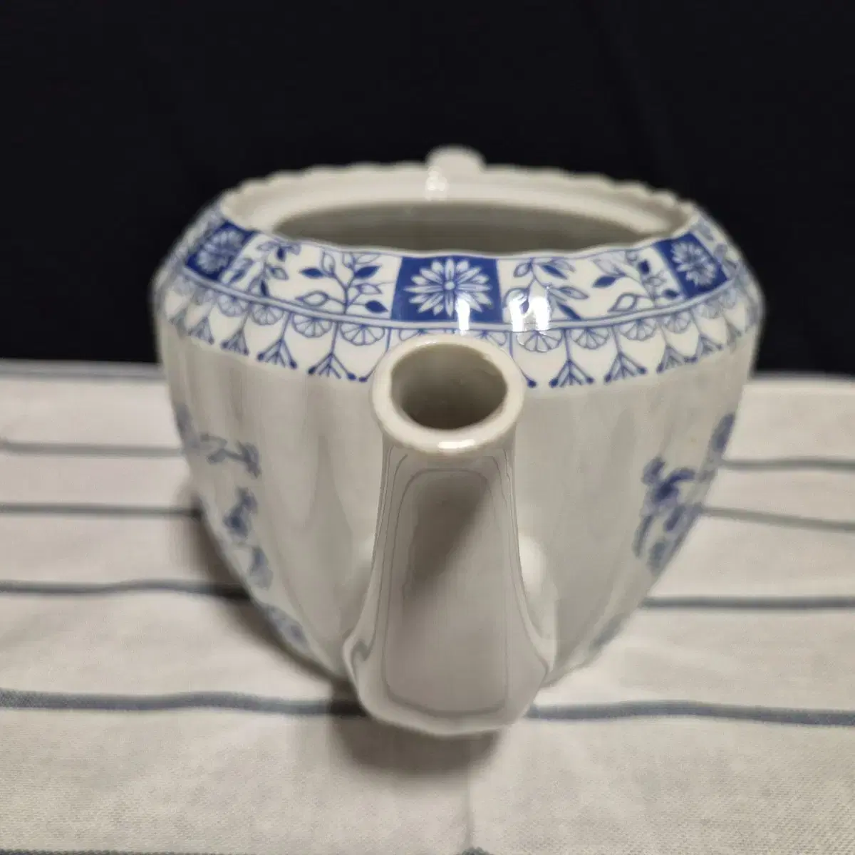 국적불명 Imperial Tea Pot