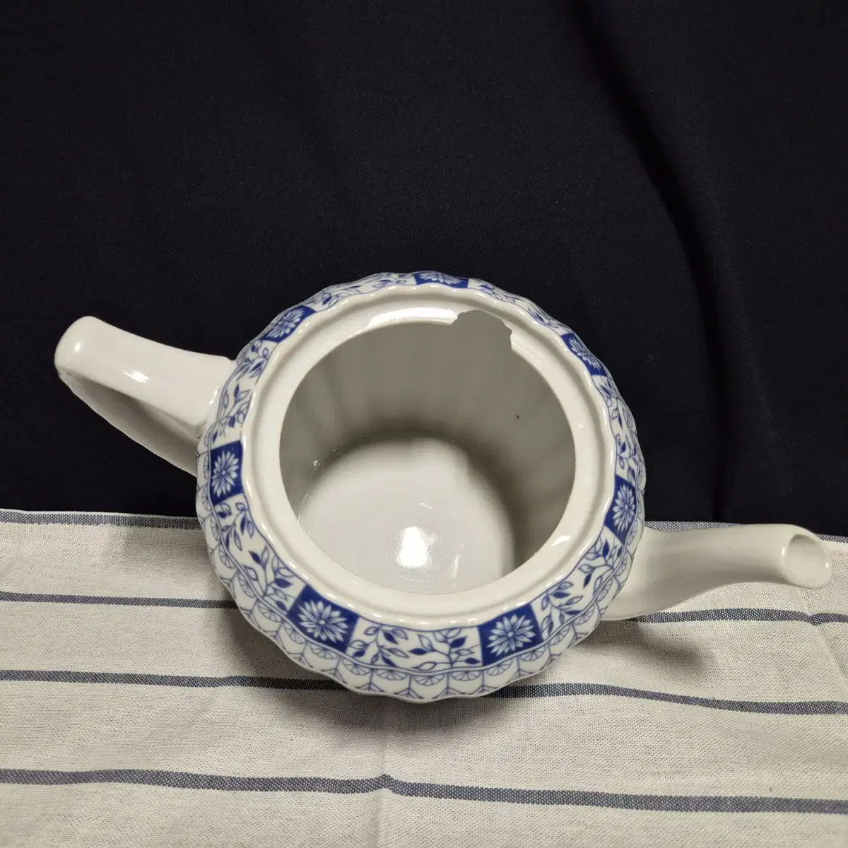 국적불명 Imperial Tea Pot