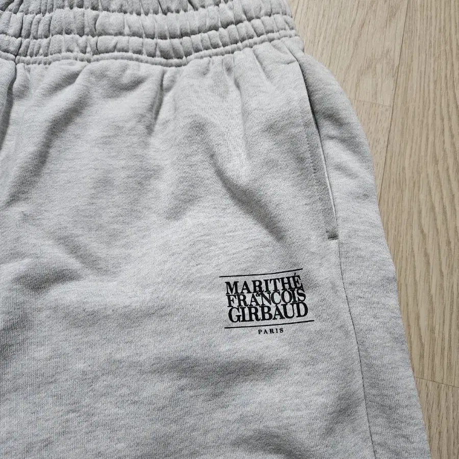 마리떼 CLASSIC LOGO STRING SWEATPANTS