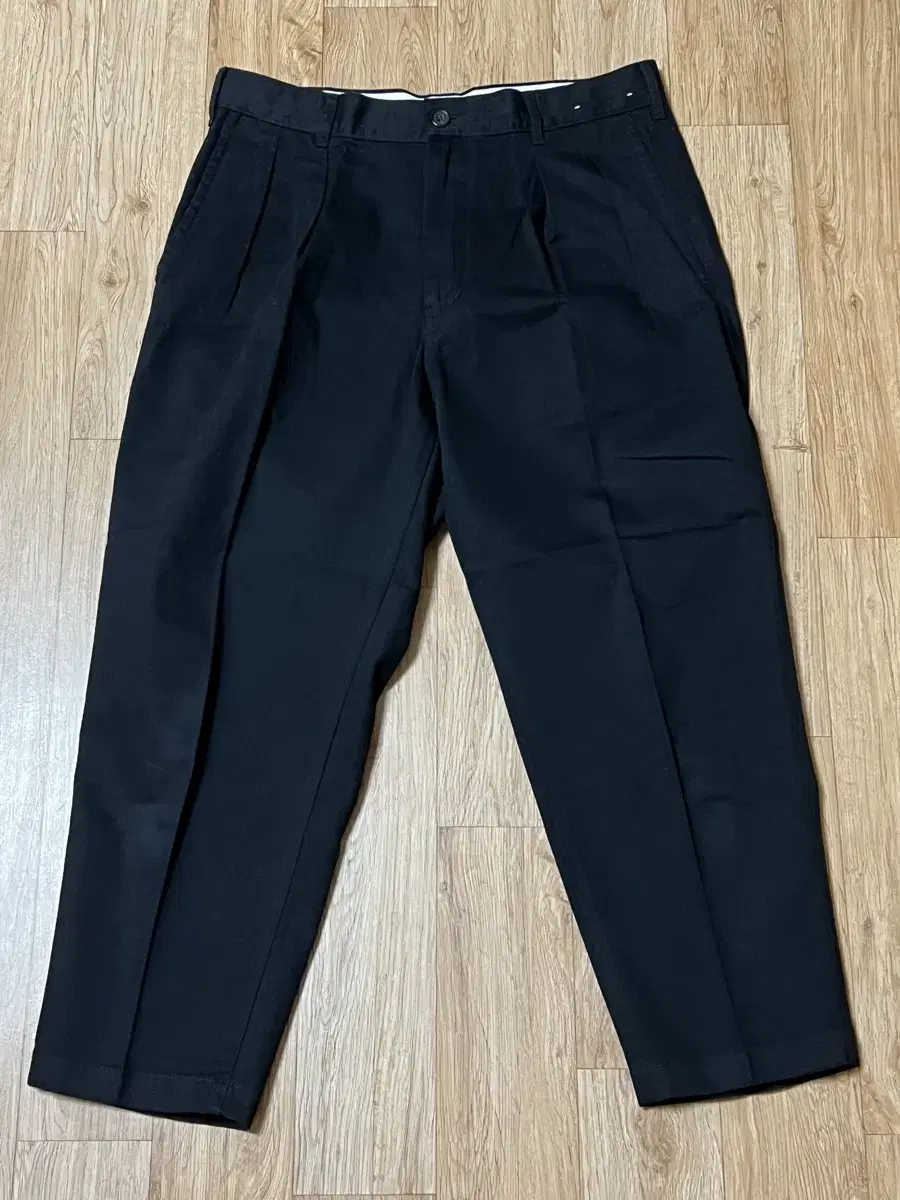 [UNIQLO U] Wide leg pants in bulk (85)